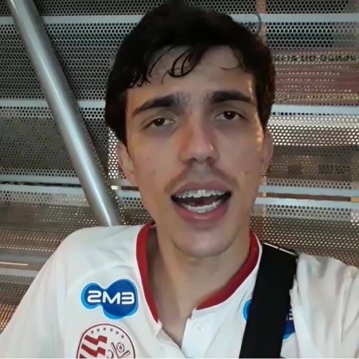 Peguei um busão errado e fui parar bem longe