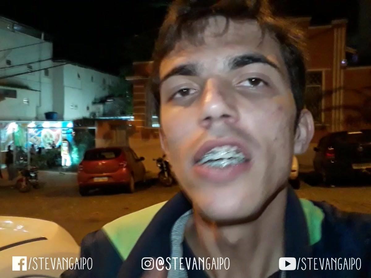 Pra quê cumprimentar de 1 em 1?