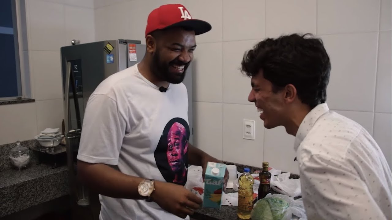 Cozinhando um jantar romântico sem saber cozinhar